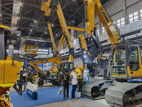 全球 机甲怪兽 来袭 徐州国际工程机械展开幕